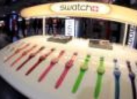 Swatch CEO sees 2016 Swiss launch for pay watch: newspaper